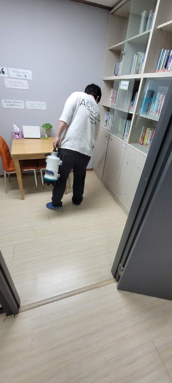 1097fe2c3ae15fd88e48fe4903fba906_1749450692_9501.jpg